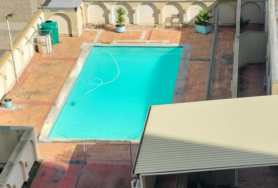 2 Bedroom Property for Sale in Bellville Central Western Cape